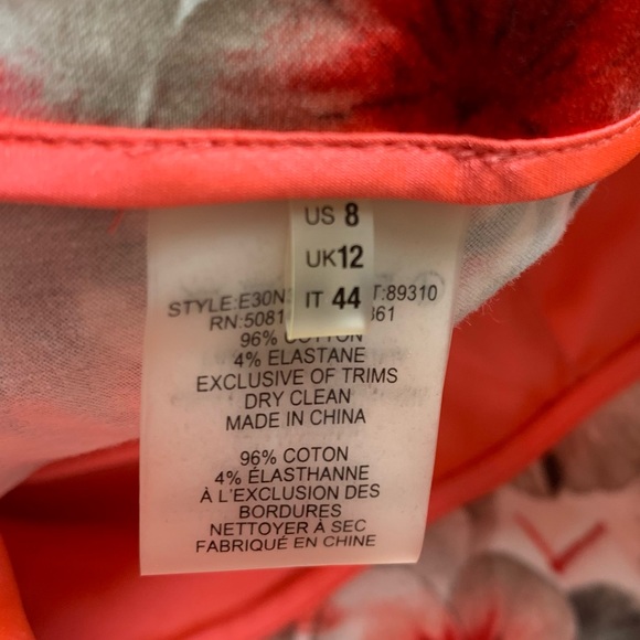 Elie Tahari capri pants. Suze 8. - Picture 9 of 9